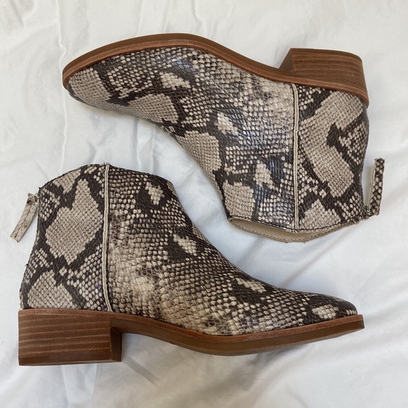 Women’s Dolce Vita faux snakeskin ankle booties. Style: TAVIN. Size 8M. Like new - Picture 6 of 14